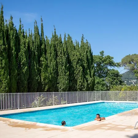 Casa de Férias Domaine De La Navicelle Le Pradet
